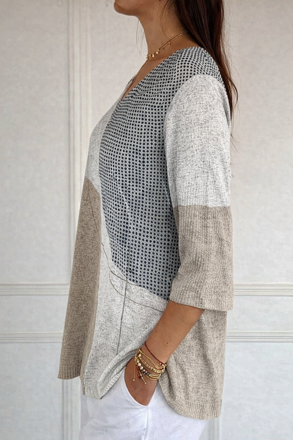 Casual Knitted Jumper with an Abstract Geometric Pattern